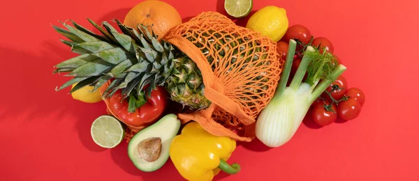 Malzemeli süpermarket afişi kavramı