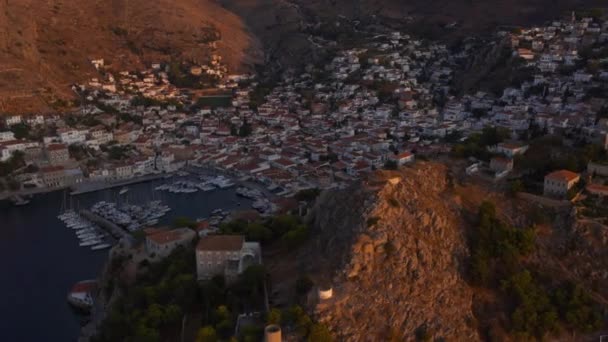 Hydra eiland in Griekenland. Luchtzicht — Stockvideo