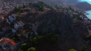 Yunanistan 'daki Hydra adası. Hava görünümü