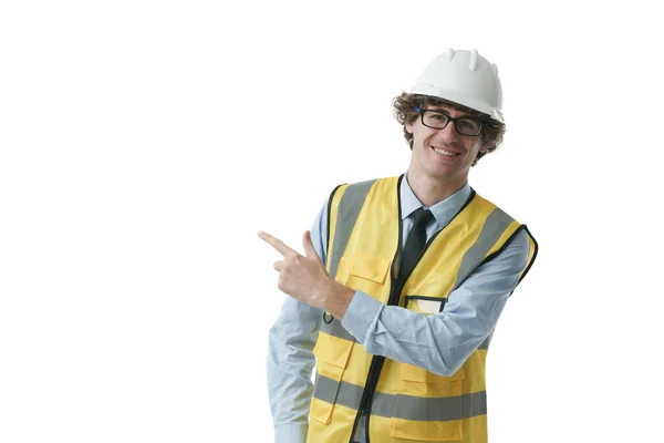 Engenheiro Feliz Sorrindo Enquanto Aponta Dedo Para Copiar Espaço Enquanto — Fotografia de Stock