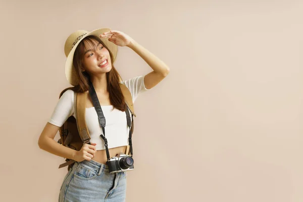 Asian Woman Traveler Concept Back Pack Camera Looking Traveling Summer — Stok fotoğraf