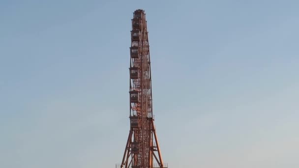 Roda Gigante Parque Recreação Dique Rio Novosibirsk Dia Inverno Conceito — Vídeo de Stock