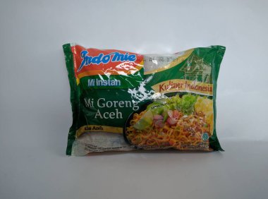 CIANJUR, İNDONEZYA: 25 Mart 2022: INDOMIE marka hazır erişte ürünü