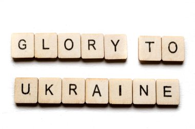 Ukrayna 'daki savaş kavramı Ukrayna' ya zafer işareti gösteriyor.