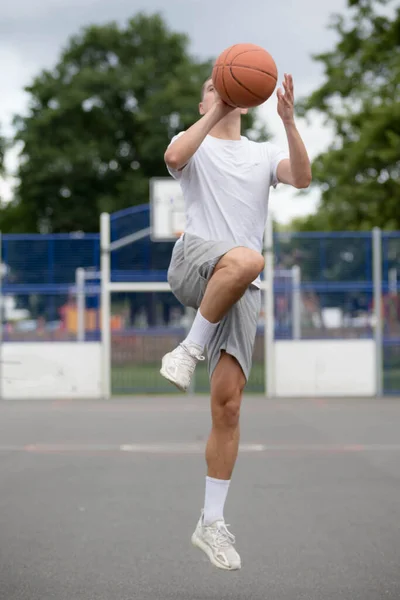 Nineteen Year Old Teenage Boy Shooting Hoop Basketball Court Public — 스톡 사진