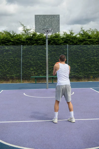 Nineteen Year Old Teenage Boy Shooting Hoop Basketball Court Public — Photo