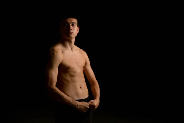 Retrato Adolescente Sin Camisa Años Sobre Fondo Negro —  Fotos de Stock