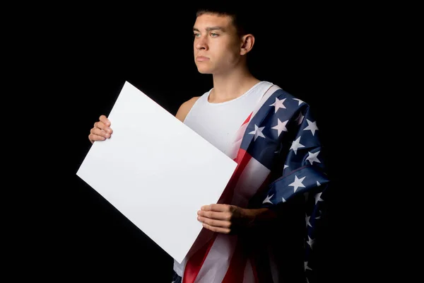 Ritratto Adolescente Diciannovenne Uno Sfondo Nero Con Una Bandiera Americana — Foto Stock