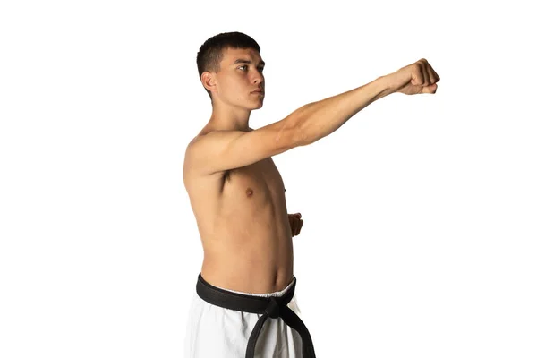 Μια Shirtless Χρονών Εξάσκηση Καράτε Head Punch — Φωτογραφία Αρχείου