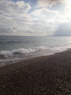 Güzel bir sahili olan bir sahil