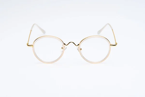 Moda Gözlükleri Beyaz Arkaplanda Beyaz Altın Çerçeveler — Stok fotoğraf