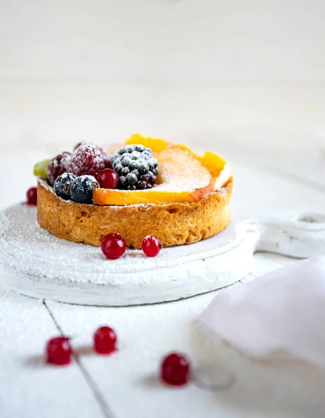 Dessert Berries White Background Close — Φωτογραφία Αρχείου