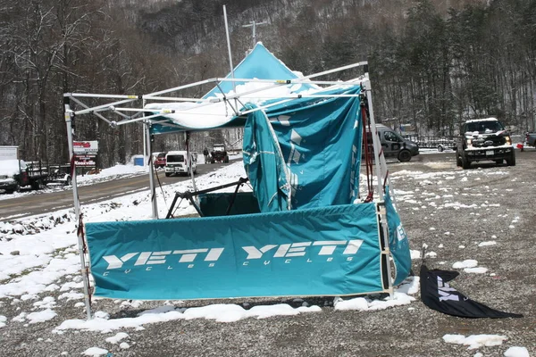 Tennessee Ulusal Dağ Bisiklet Festivali 2022 Oliver Springs, Tennessee, ABD 'deki Windrock Bisiklet Parkı' nda. Bu, Downhill olayı..