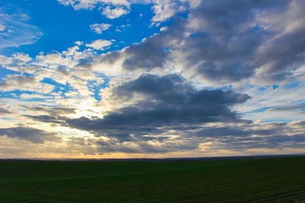  günbatımı yeşil alan