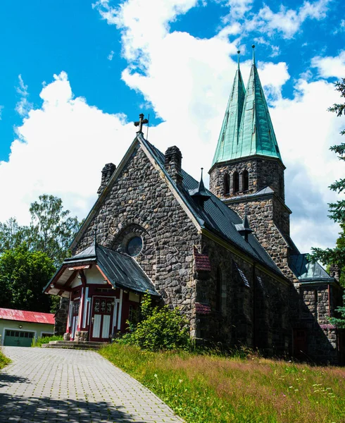 Εκκλησία Στο Χωριό Evangelick Kostel Vykupitele Nejdek — Φωτογραφία Αρχείου