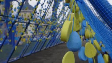 Lviv, Ukrayna - 17 Nisan 2022: Lviv 'deki Sanat Eylem Koridoru