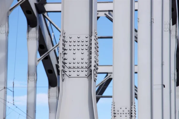 Металлический Мост Голубом Небе — стоковое фото