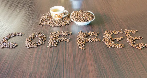 Iscrizione Caffè Fatto Chicchi Caffè Con Una Tazza Caffè — Foto Stock