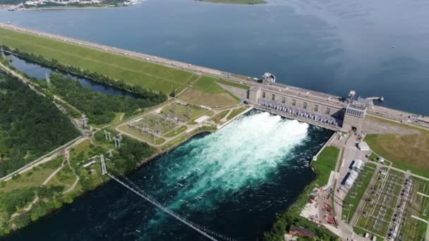Barragem de água hidro fluxo rússia renovável — Vídeo de Stock