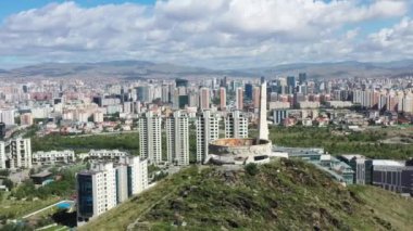 zaisan anıtı başkent Moğolistan ulaanbator şehir havası manzaralı