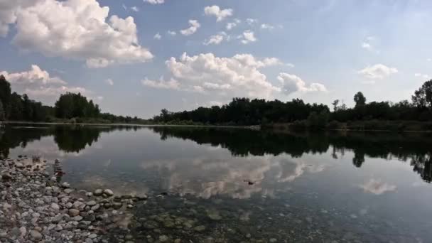 Reflejo Nubes Lago — Vídeo de stock