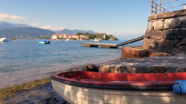 Isola Bella Stresa sahilinden görüldü.