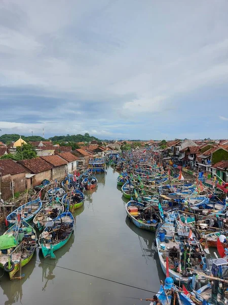 Jepara Indonésie Janvier 2022 Bateaux Pêche Ancrés Aval Rivière Menant — Photo