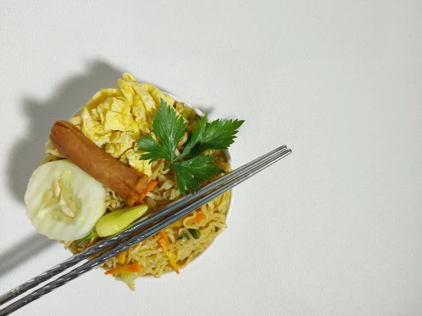 Mie Goreng Nouilles Frites Nourriture Traditionnelle Indonésienne Servi Avec Nouilles — Photo