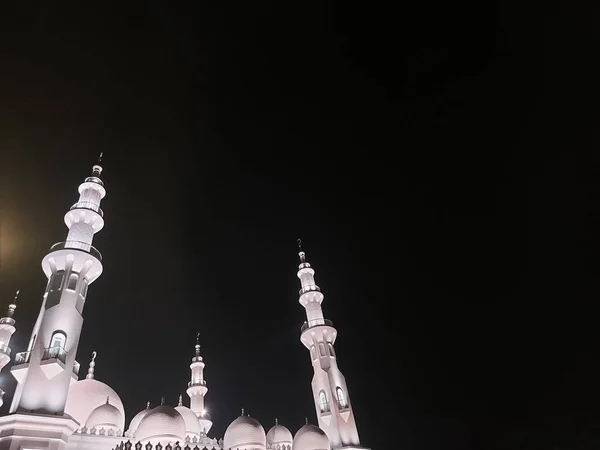 Bogor Індонезія Квітня 2020 Masjid Thohir Прекрасна Біла Мечеть Розташована — стокове фото