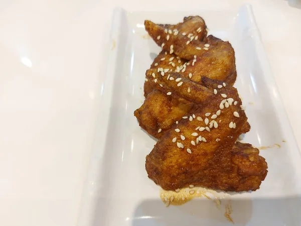Koreansk Stekt Kyckling Eller Sesamkyckling Det Äkta Mat Från Korea — Stockfoto