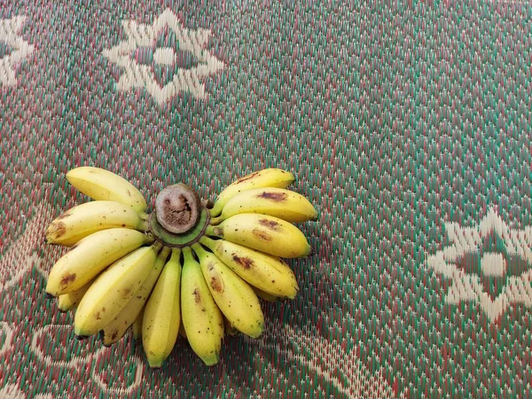 Κίτρινη Ώριμη Μπανάνα Muli Τροπικά Φρούτα — Φωτογραφία Αρχείου