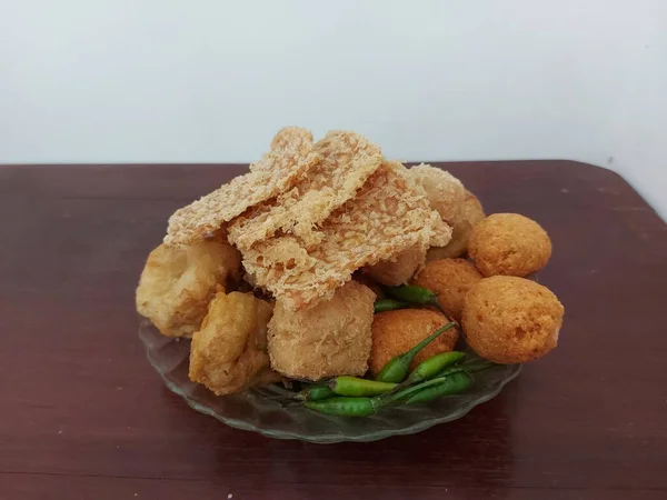 Válogatott Sült Snack Indonéz Rágcsálnivaló Sült Tempeh Combro Sült Tofu — Stock Fotó