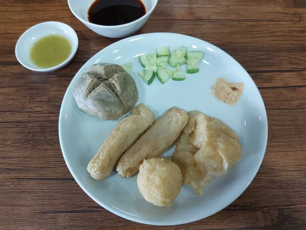 Conjunto Farinha Pempek Comida Tradicional Palembang Indonésia Feito Peixe Processado — Fotografia de Stock