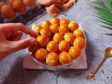 Ananaslı tart, nanalı tart ya da nastarlı kurabiyeler. İçinde ananas reçeli olan kurabiyeler. Kurban Bayramı ve diğer özel etkinliklerinde çok popülerdir..