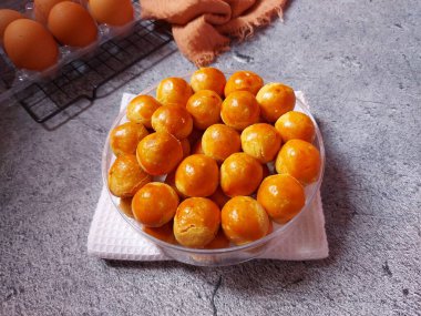 Ananaslı tart, nanalı tart ya da nastarlı kurabiyeler. İçinde ananas reçeli olan kurabiyeler. Kurban Bayramı ve diğer özel etkinliklerinde çok popülerdir..