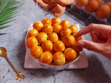 Ananaslı tart, nanalı tart ya da nastarlı kurabiyeler. İçinde ananas reçeli olan kurabiyeler. Kurban Bayramı ve diğer özel etkinliklerinde çok popülerdir..