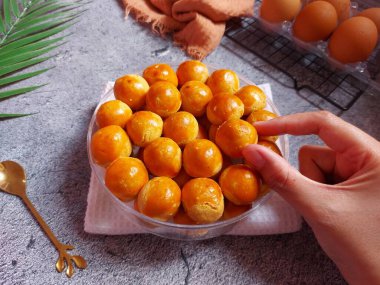 Ananaslı tart, nanalı tart ya da nastarlı kurabiyeler. İçinde ananas reçeli olan kurabiyeler. Kurban Bayramı ve diğer özel etkinliklerinde çok popülerdir..