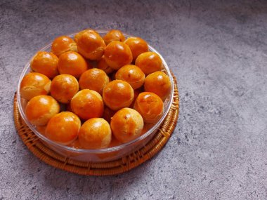 Ananaslı tart, nanalı tart ya da nastarlı kurabiyeler. İçinde ananas reçeli olan kurabiyeler. Kurban Bayramı ve diğer özel etkinliklerinde çok popülerdir..