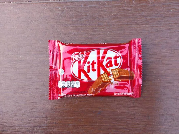 Bogor Indonesia June 2022 Молочная Шоколадная Смесь Вафлями Nestle Kitkat — стоковое фото