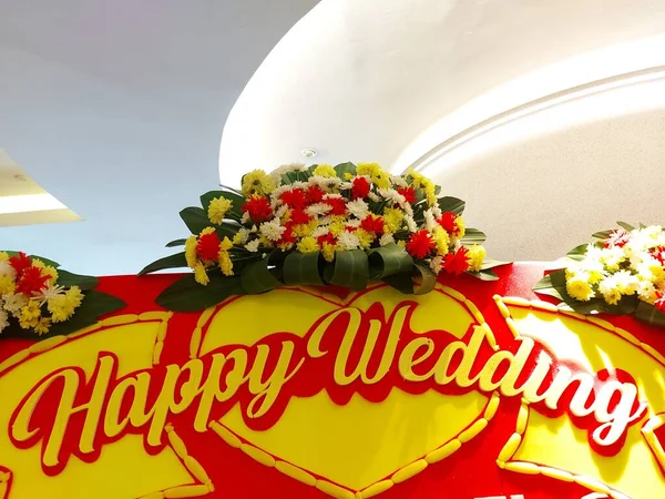 Boldog Esküvői Virágdeszkát Gyakran Használják Esküvői Köszöntés Indonéziában — Stock Fotó