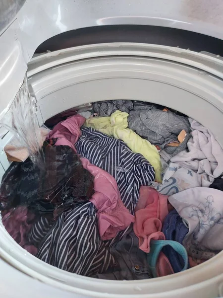 Stapel Vuile Kleren Wasmachine — Stockfoto