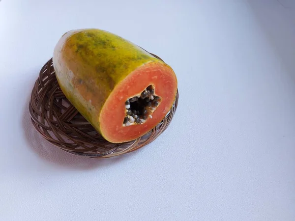 Papaia Fresca Che Stata Divisa Frutto Arancione Maturo Visto Con — Foto Stock