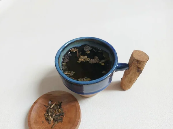 Cup Tea Compeleted Dried Leaf Tea Healthy Drink Aesthetic Minimalist — Zdjęcie stockowe