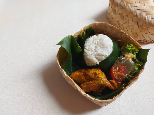 Indonesian Traditional Set Meal Served Banana Leaf Bamboo Woven Box — Photo