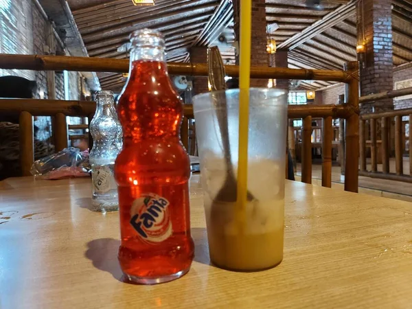 Depok Indonesien Juli 2022 Ein Glas Eiswürfel Mit Milchnudeln Und — Stockfoto