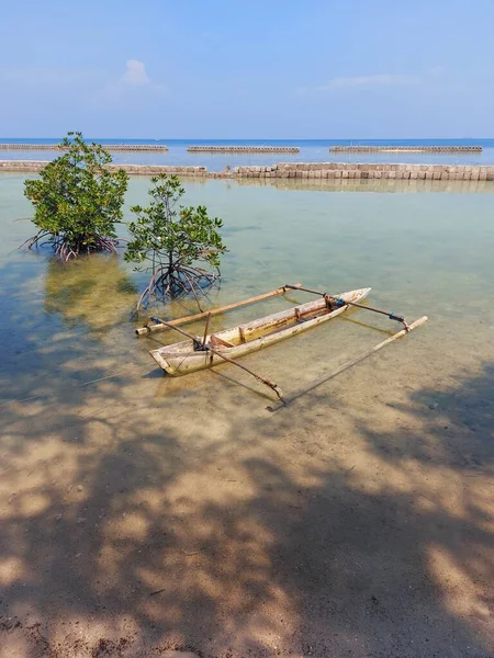 Empty Canoe Boat Ship Seascape View — Stockfoto
