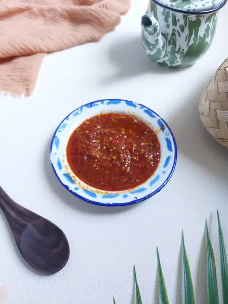 Sambal Terasi Tradycyjne Boczne Danie Indonezji Wykonane Świeżego Czerwonego Chili — Zdjęcie stockowe