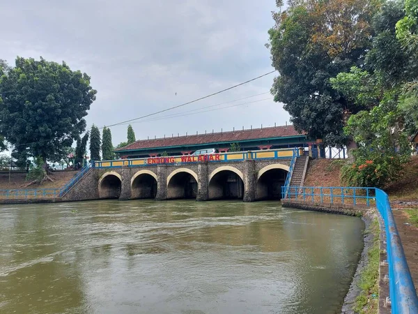 Karawang Indonésie Septembre 2022 Bendung Walahar Barrage Walahar Situé Walahar — Photo