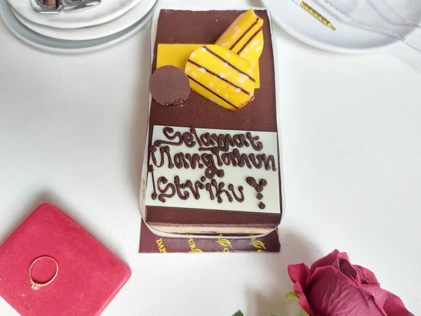Bogor Oktober 2022Chocolade Smaak Gebracht Verjaardagstaart Met Indonesische Tekst Selamat — Stockfoto