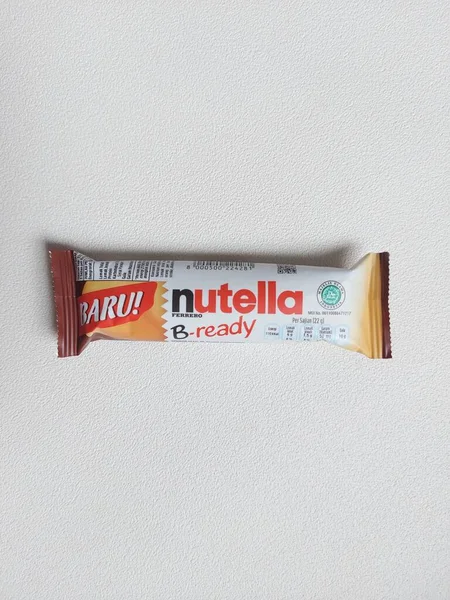 Bogor Indosia Oct 2022 Nutella Ready 它是薄片巧克力和发散的榛子 印度尼西亚零售产品 甜而脆 — 图库照片